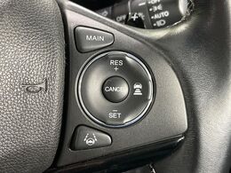 【アダプティブクルーズコントロール】高速道路での長距離走行が楽に！！自動で速度を保つクルーズコントロールが、衝突軽減システムと連携し、前方の車両を感知して車間を保つように速度調節してくれます！！