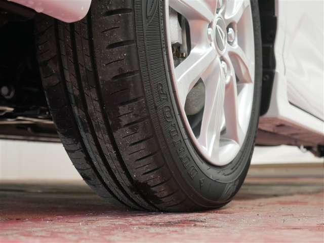 タイヤ溝の状況です