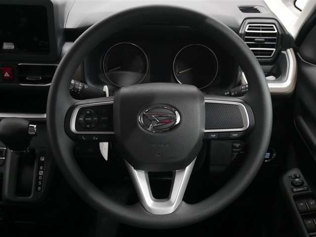 ドライバーに寄り添う快適な操作フィールをもたらすステアリングです。