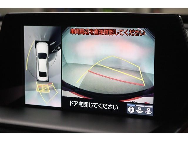 『全周囲モニター』　車両周辺の映像も表示するので、より安心です！