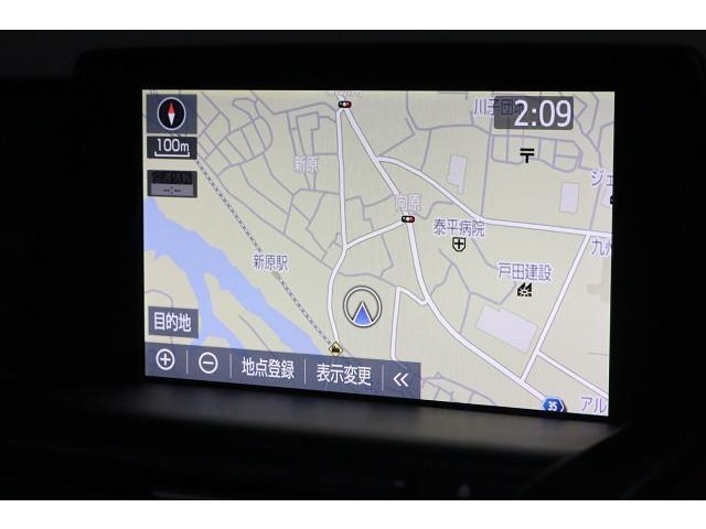 ナビを装備！　施設名などから、すぐに最適ルートを検索します。（機種によりナビやコネクトサービス等ご利用の際は、別途契約が必要となる場合があります）