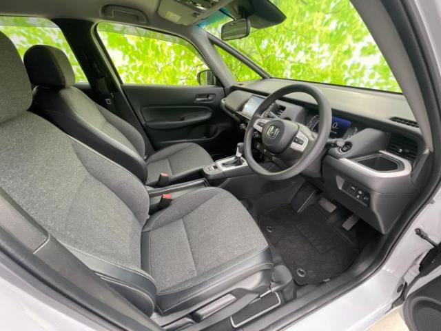 「この車の写真をもっと見たい」「状態が気になる」「この装備はついている？」どんな小さな疑問でもお気軽にお問い合わせください！