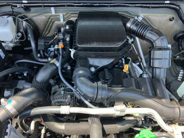 自社工場完備しておりますのでお車ご購入後のアフターも安心！