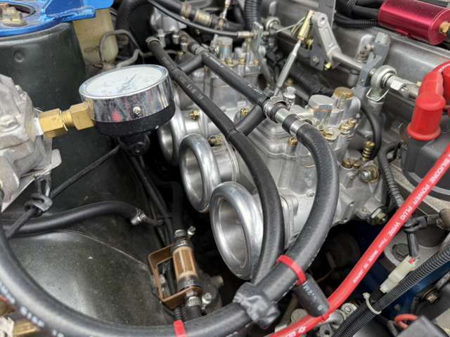 OERの47パイのキャブレターが搭載されております！