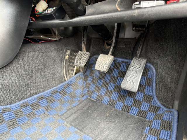 改造点・カスタム多数車輌になりますので詳しい内容は販売店までお電話にてお問い合わせ下さい。