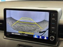 【カラーバックモニター】を装備しております。リアの映像がカラーで映し出されますので日々の駐車や幅寄せなどで安心安全です。