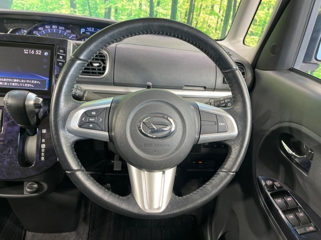 【純正革巻きステアリング】上質な革を使用することで、手にしっかり馴染みとても運転しやすいハンドルです♪