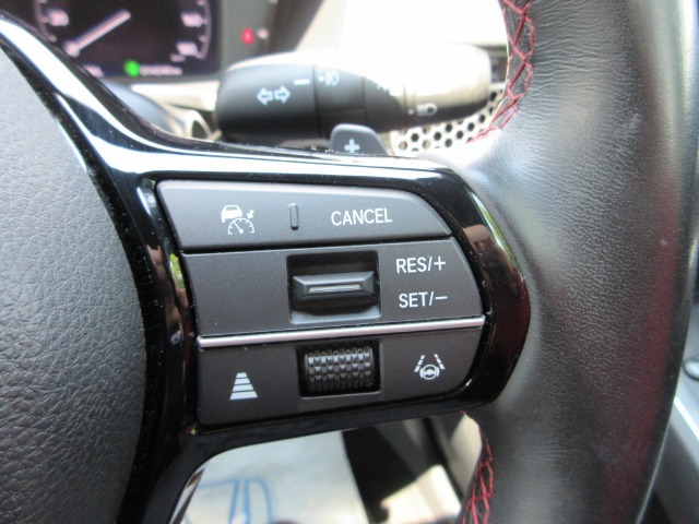 Honda SENSING搭載。ドライバーの不安や困りごとを少しでも減らすために、安全運転支援機能でさまざまなシーンでの運転をサポートします。