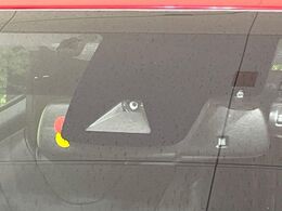 【トヨタセーフティセンス】走行中に前方の車両等を認識し、衝突しそうな時は警報とブレーキで衝突回避と被害軽減をアシスト。より安全にドライブをお楽しみいただけます。