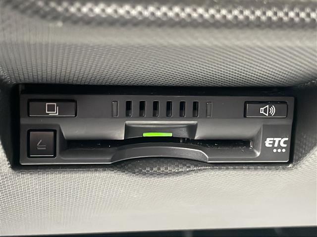 今や必需装備となりつつある、【ETC】搭載車！当店でセットアップが可能ですので、ご納車当日からご使用が可能です！高速道路料金のお支払いが楽々です！