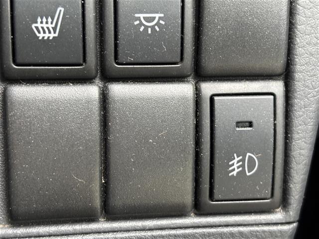 気になる車はすぐにお問い合わせください！画面右側の0066から始まる無料ダイヤルからお問い合わせ下さい！専門スタッフがお車のご質問にお答えいたします！