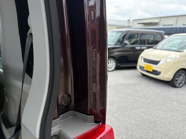 運転席側のリアクオーター部は、鈑金修理されております。また、気になられましたらご説明します！