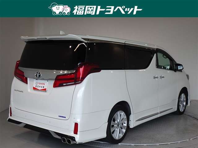 色は人気のホワイトパールクリスタルシャインです。