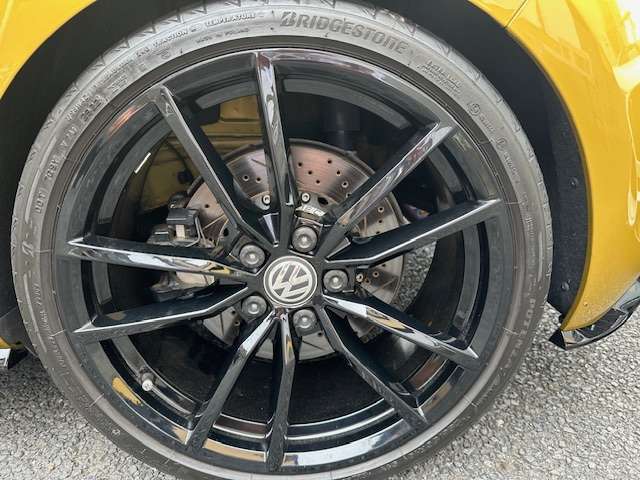 左リア。ガリ傷なし。