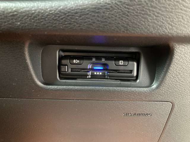 ビルトインETC車載器付いてます！