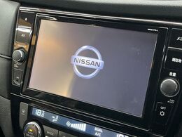 【純正9型ナビ】人気の純正ナビを装備しております。ナビの使いやすさはもちろん、オーディオ機能も充実！キャンプや旅行はもちろん、通勤や買い物など普段のドライブも楽しくなるはず♪