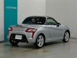 人気のブライトシルバーメタリックです。