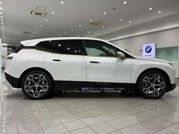 日本全国ご納車可能です。　遠方の方もご安心ください。お客様の管轄の陸運事務所にてご登録後、ご自宅までお車をお持ちいたします。弊社では、北海道から沖縄まで全国に販売実績がございます。