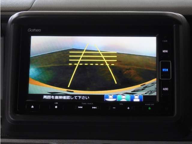 ◆バックカメラ◆リバースにするだけで映ります、後方の安全確認や、狭い駐車場での車庫入れ、雨の日や夜間など視界の悪い時に便利です！安全にバックする為には欠かせない装備です。