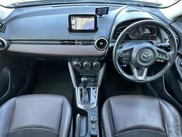 【インパネ全体】全方位で視界が広く、高い目線で運転もしやすいです！