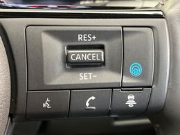 【プロパイロット】高速道路での長距離走行が楽に！！渋滞時と巡回走行のシーンで、アクセル・ブレーキ・ステアリングを自動で制御し、長距離運転の負担を軽減してくれます♪