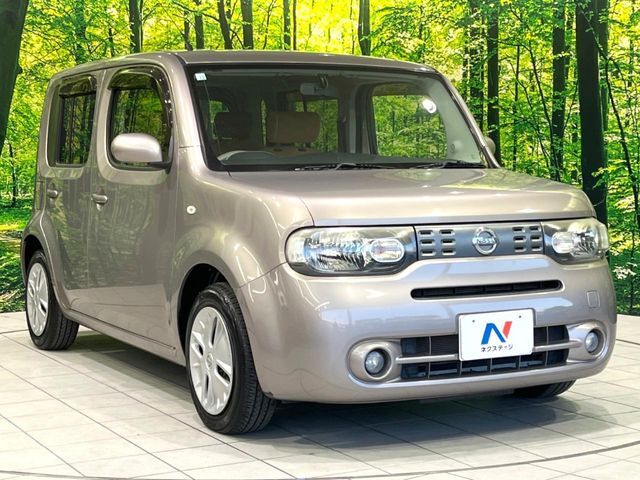 高透明度のガラス皮膜で撥水はもちろん、上質なツヤ・光沢を実現。紫外線や酸性雨から大切な愛車を保護し、色あせ・劣化を防止。「弾スプラッシュコート」、「弾プリミッサコート」からお選びいただけます。