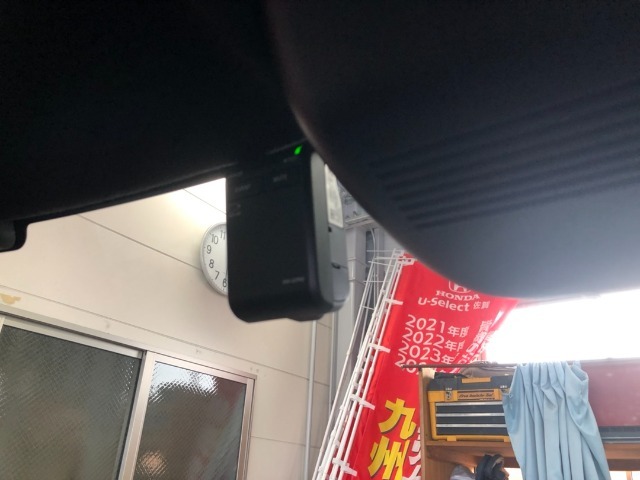 【前後ドライブレコーダー】前後でドラレコがついていて、安心です！