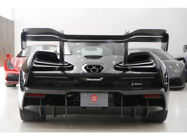 正規ディーラー車　世界限定500台　センターロックホイール　フロントリフト