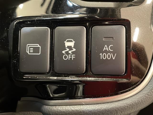 【任意保険の取扱】各社任意保険の取扱もございます。万が一の等級ダウン事故が発生した場合にも契約時に定めた保険料が変わらない3年長期契約も取り扱います。お客様のご要望、用途に応じてお見積もりも致します。