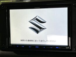 【純正8インチナビ】人気の純正ナビを装備。オーディオ機能も充実しており、Bluetooth接続すればお持ちのスマホやMP3プレイヤーの音楽を再生可能！毎日の運転がさらに楽しくなります！！