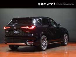 【CX-60】ドライビングエンターテインメントSUV。走ることの感動が感じられるクルマを目指し、五感で感じるクルマとの一体感と、心に響くエンジンサウンドと変速のリズムをつくり込みました。