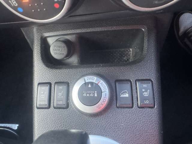 シートヒーター付きです。