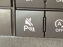 【コーナーセンサー】バンパーに付いたセンサーが障害物を検知！一定の距離に近づくとアラートで教えてくれます♪狭い駐車スペースや車庫入れ時も安心ですね☆