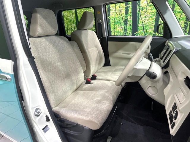 運転席シート廻りは使用感も少なく、良好な状態となっています。丁寧に使われていたことがよくわかりますね。