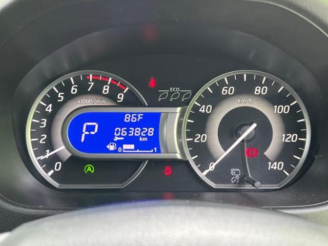 WECARSの展示場では実際に見て、触ってお車をお選びいただけます！知識の豊富な営業スタッフが様々なカーライフをご提案いたします！