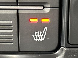 【シートヒーター】寒い日に重宝するシートヒーター！エアコンより早く温まってくれるので寒がりの人も安心ですね♪エアコンの温風は乾燥するから苦手、という方にもをおすすめです。