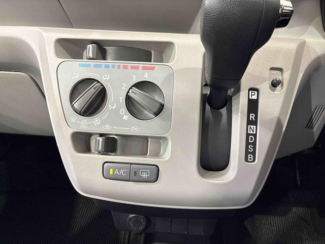 納車前にはプロのメカニックが、各部の点検を行います。ディーラーにしか出来ない品質、そしてサービスできっと満足していただけると思います！