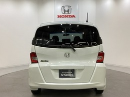 Honda認定中古車 U-Selectは3つの安心をお約束します。　1　Hondaのプロが整備した安心。 2　第三者機関がチェックした安心。　3　購入後もHondaが保証する安心。