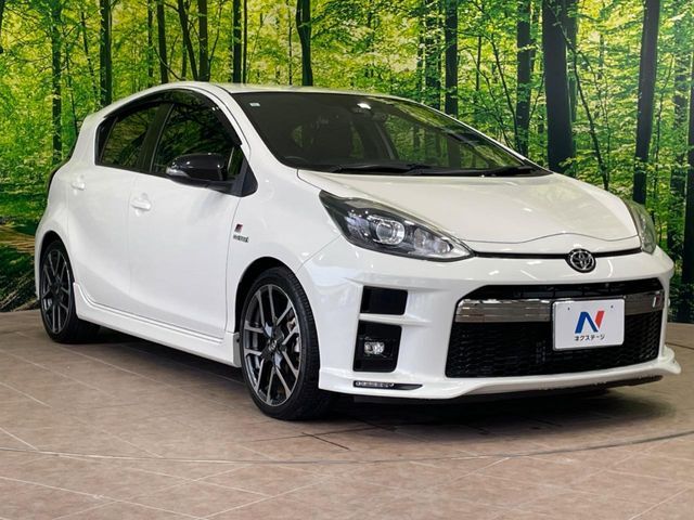 大好評のボディコーティング「弾スプラッシュコート」もご納車までに施工可能。通常のガラスコートと異なる、耐久年数6年の無機質ガラスコーティングが、ボディをキレイな状態に保ってくれます。