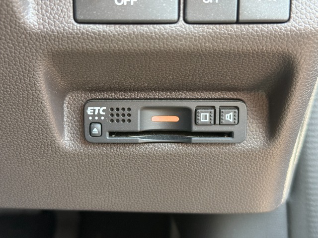 高速道路の通行に便利なETCを装備！セットアップを行えば即ご利用いただけます。