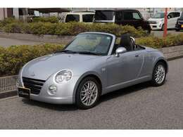 コペンはスイッチひとつ約20秒で大空が広がり、その可能性は無限大。そしてこのコペンはひとつひとつ手作り。それこそがダイハツのコンセプト、『ワンダフル　スモール』なのかもしれませんね！