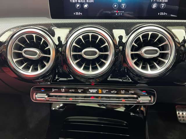 ご遠方の場合でも、下取り車両の金額を概算でお出しすることは可能でございます。車検証をお手元に、走行距離をご確認の上お問い合わせくださいませ。