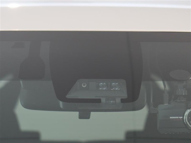サポカーは、高齢運転者を含めたすべてのドライバーによる交通事故の発生防止・被害軽減対策の一環として、国が推奨する新しい自動車安全コンセプトです。詳しくは販売店スタッフまでおたずねください。