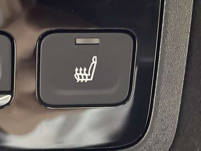 【運転席操作部】快適なドライブを楽しむための機能が装備されています！運転席から触れるので、使いやすいです！除菌プランいれていただくと、さらに清潔で安心していただけます！