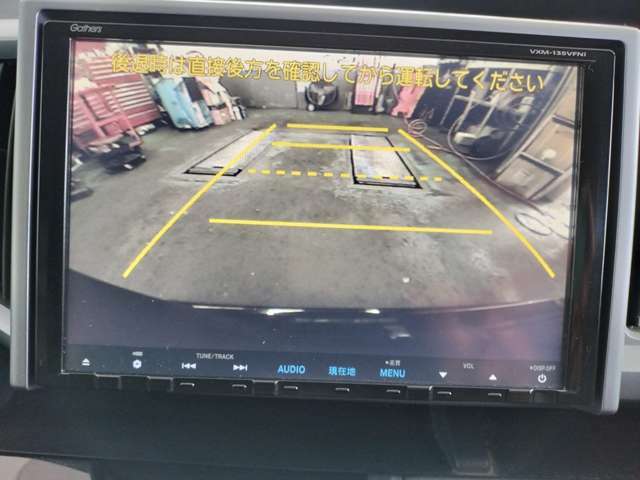 【バックカメラ】駐車時に後方がリアルタイムで映像で確認出来ます。運転スキルに関わらずラクラク駐車出来ます♪