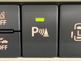 【コーナーセンサー】バンパーに付いたセンサーが障害物を検知！一定の距離に近づくとアラートで教えてくれます♪狭い駐車スペースや車庫入れ時も安心ですね☆