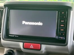 【純正ナビ】人気の純正ナビを装備。オーディオ機能も充実しており、Bluetooth接続すればお持ちのスマホやMP3プレイヤーの音楽を再生可能！毎日の運転がさらに楽しくなります！！