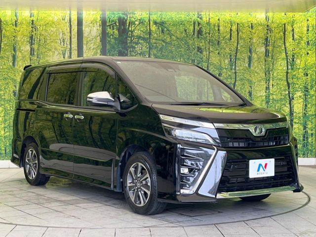 大好評のボディコーティング「弾スプラッシュコート」もご納車までに施工可能。通常のガラスコートと異なる、耐久年数6年の無機質ガラスコーティングが、ボディをキレイな状態に保ってくれます。
