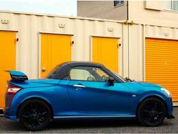 運転席サイドも目立つ大きなキズやヘコミはございません！！