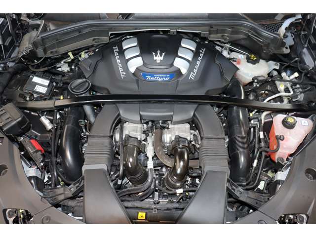 V型6気筒 3，000cc　ネットゥーノエンジン530HP（カタログ値）